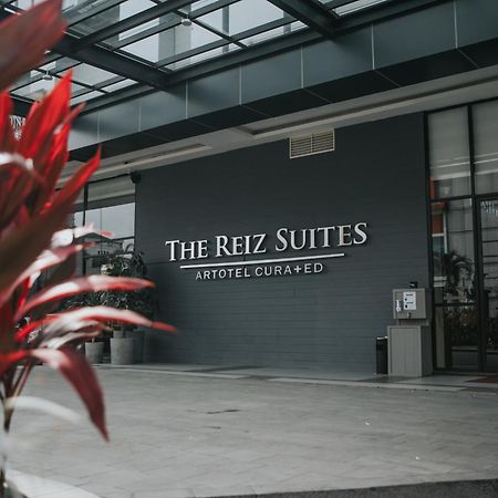 The Reiz Suites, Artotel Curated 棉兰 外观 照片